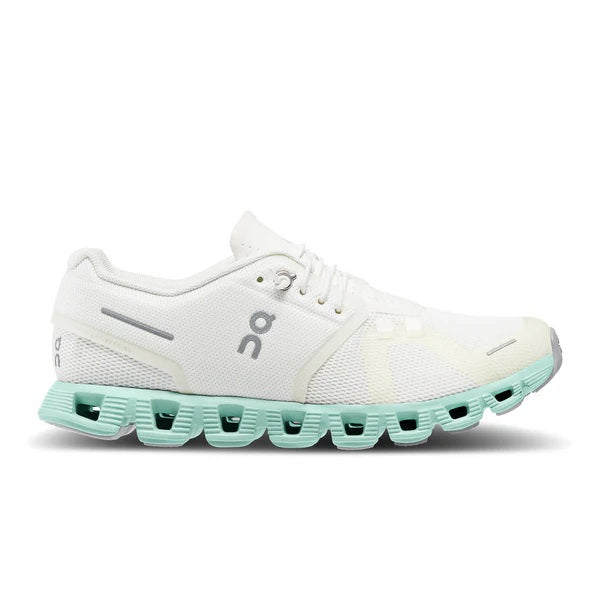 Women Cloud 5 – Undyed White Creek