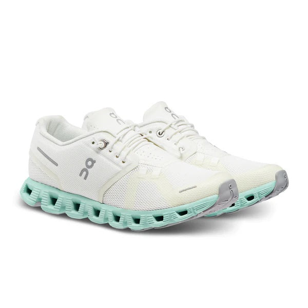Women Cloud 5 – Undyed White Creek