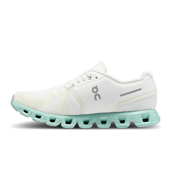 Women Cloud 5 – Undyed White Creek